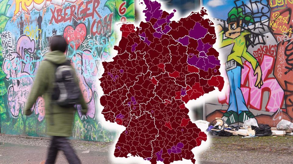 Paris: Protestteilnehmer nehmen an einer Demonstration gegen die Corona-Maßnahmen der Regierung teil