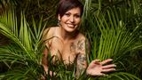 Jasmin Herren  Ersatz für Okpara ist bereits gefunden: Statt Okpara wird Jasmin Herren, die Witwe von Willi Herren, an der Show teilnehmen. Ihr verstorbener Mann war bereits 2015 im Dschungelcamp dabei.