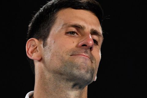 Novak Djokovic steht im Zentrum eines Einreise-Corona-Impf-Tsunamis