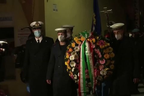 Video: Costa Concordia: Überlebende und Angehörige der Opfer erinnern an Havarie