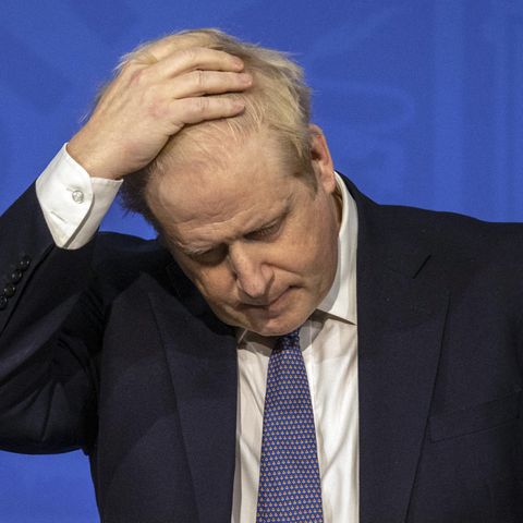 Boris Johnson feierte, während die Queen trauerte