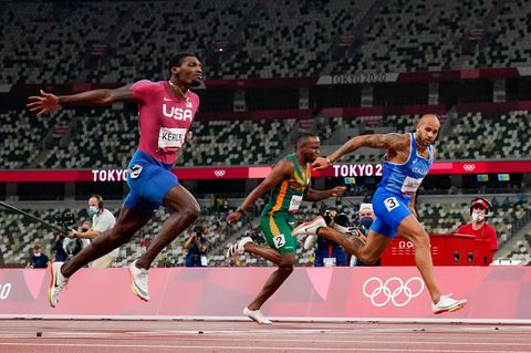 Gegen den Sieger des 100-Meter-Finales von Tokio, den Italiener Marcell Lamont Jacobs (r.) gab es Doping-Verdächtigungen