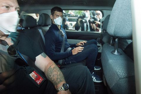 Novak Djokovic in Melbourne auf dem Weg zur Gerichtsanhörung