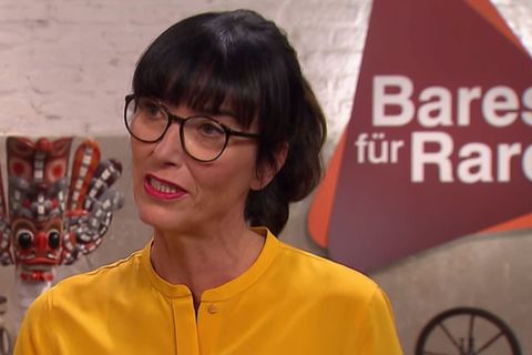 Heide Rezepa-Zabel ist bei "Bares für Rares" die Expertin für Schmuck. Doch ihre Bewertung kommt dieses Mal nicht gut an.