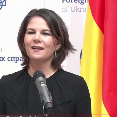 Konflikt mit Russland: "Diplomatie ist der einzig gangbare Weg": Außenministerin Baerbock kündigt nächsten Ukraine-Besuch an