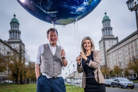 Nicole de Paula und Eckart von Hirschhausen beim World Health Summit in Berlin