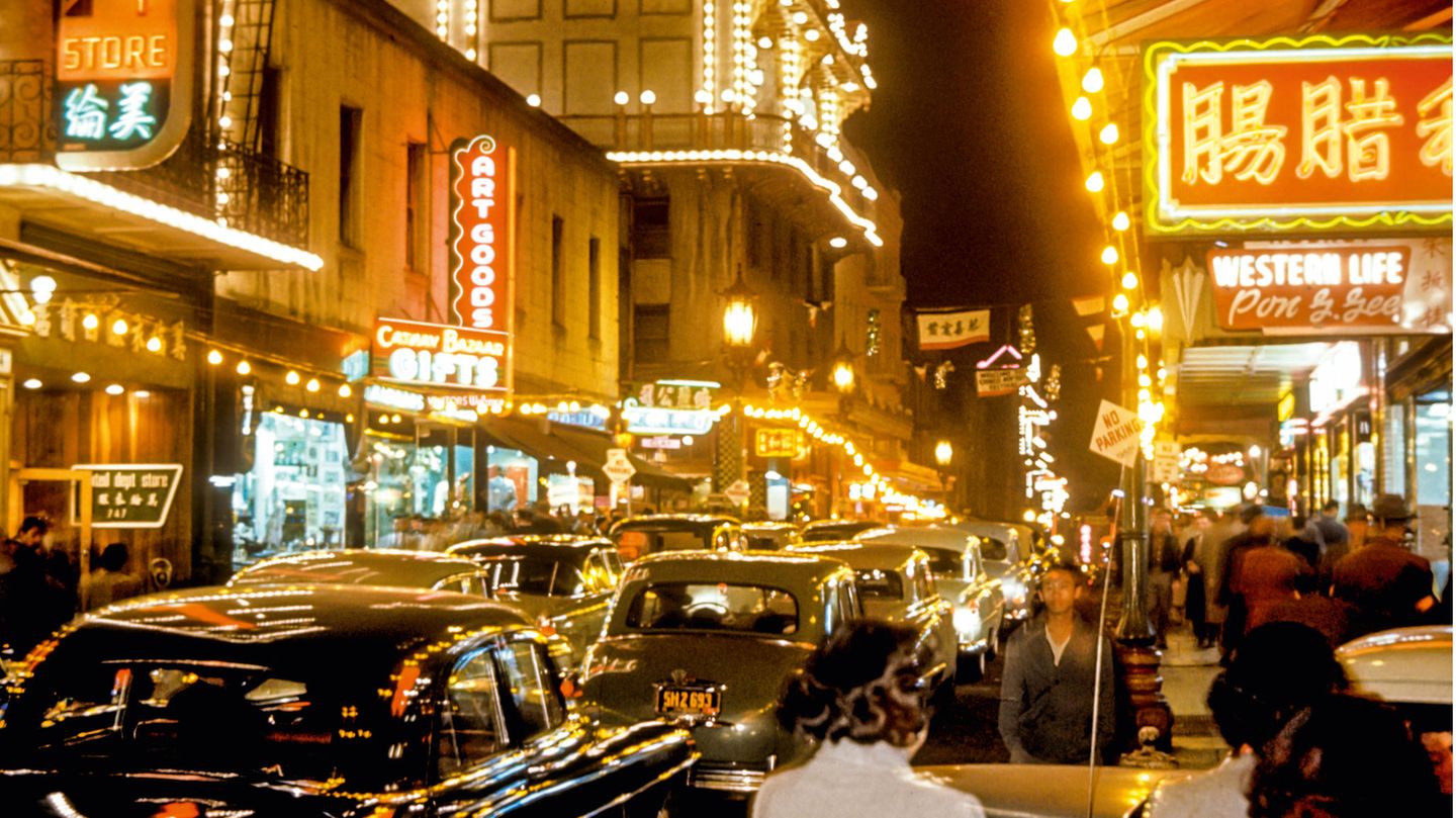 Grant Avenue in Chinatown bei Nacht
