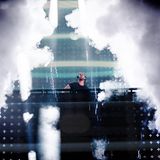 Calvin Harris ist seit vielen Jahren der DJ mit dem höchsten Einkommen der Welt. Und Vegas ist der Grund, warum der Schotte, der eigentlich Adam Richard Wiles heißt, so wohlhabend ist. Er hat einen Exklusivvertrag mit dem Wynn Hotel in Vegas und verdient laut "The Guardian" 400.000 Dollar pro Auftritt.