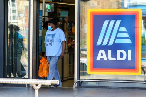 Aldi und Lidl profitieren von der Teuerung in UK.