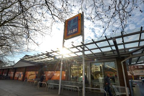 Klassische Aldi-Filiale in London. 
