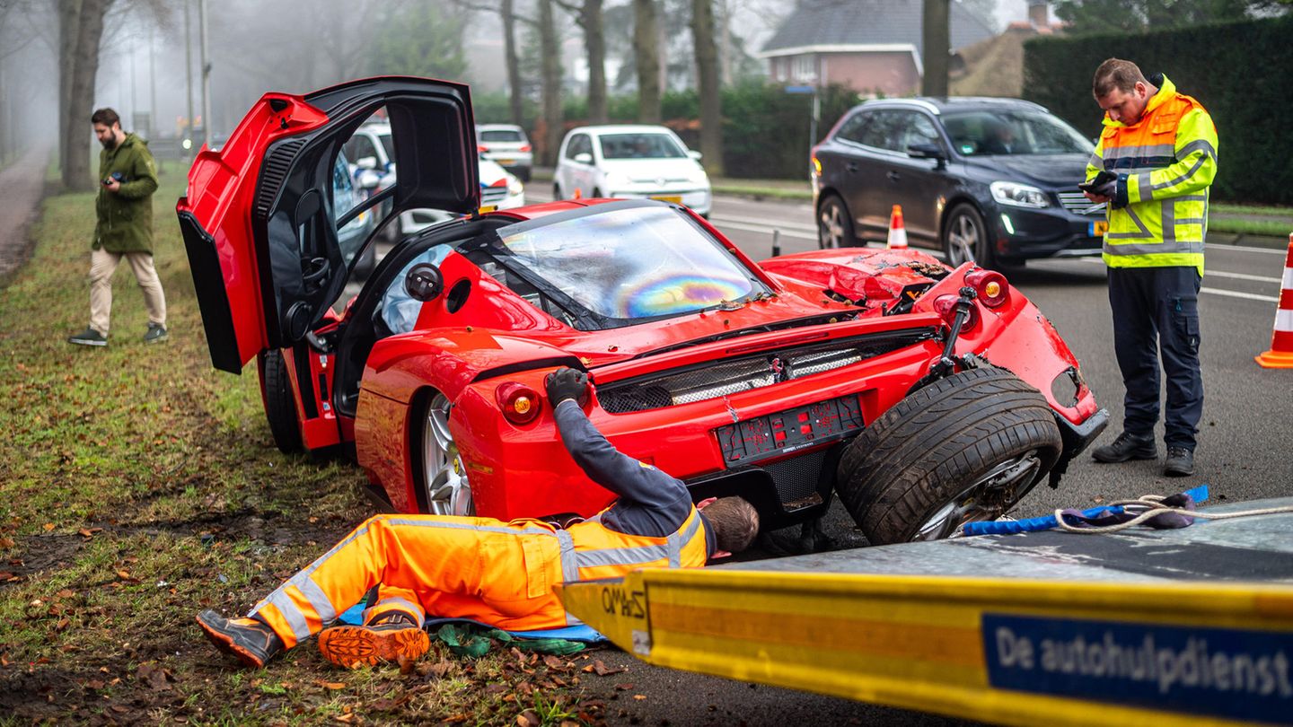 Ferrari Enzo wird verladen