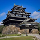 Das Matsue-Schloss am See Shinji