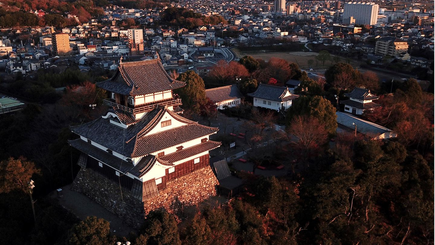 Das Schloss Inuyama Jo auf der Insel Hokkaido
