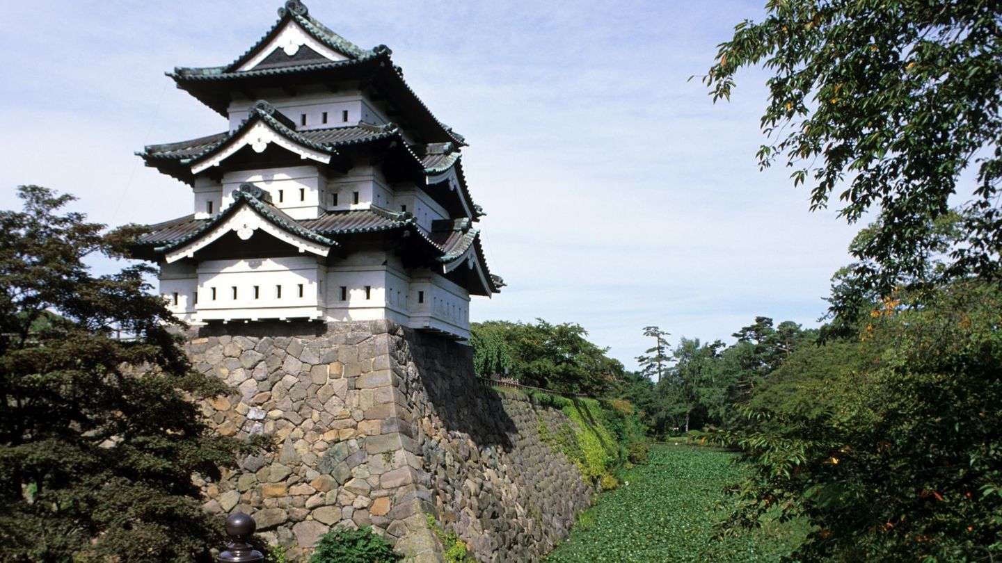 Die Burg Hirosaki in der Präfektur Aomori