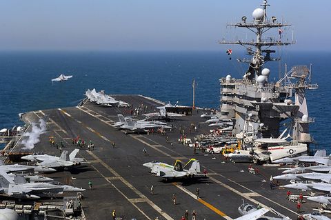 Das Flugdeck der "USS Harry Truman"