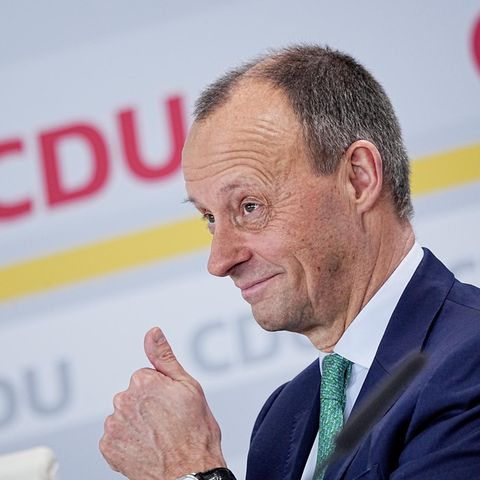 Daumen hoch: Friedrich Merz nach seiner Wahl zum CDU-Vorsitzenden