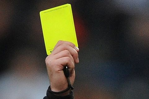 Yellow card referee