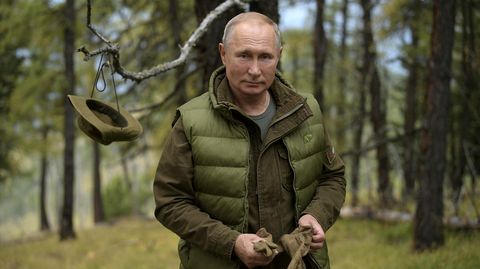 Putin soll eine Marionetten-Regierung vorbereitet haben, sagt die britische Regierung.