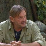 Auch Peter Althof wählt Filip Pavlovic als Zuhörer für eine private Beiche aus. Er habe seit drei Jahren keinen Kontakt mehr zu seinem Sohn, erzählt der "Bodyguard der Stars". Der Grund dafür seien "Respektlosigkeiten", so Althof.