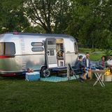 Airstream eStream auf dem Campingplatz