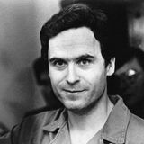 Ted Bundy hebt die Hand
