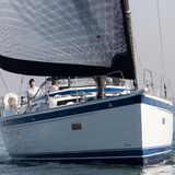 Bei den Luxusyachten ist die Hallberg-Rassy 50 auf dem ersten Platz. "Ein Boot, durch und durch geprägt von den richtigen Entscheidungen", so die Jury. Der Luxustourer erlaube sich so gut wie keinen nennenswerten Fehler und begeistere unter Segeln. Preis: ca. 1,57 Millionen Euro