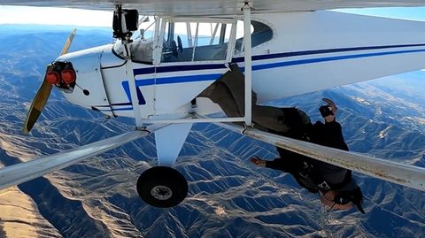 Für Klicks: Youtuber stürzt mit Flugzeug ab – jetzt bekommt er Probleme mit den Behörden