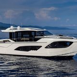 Motoryachten bis 20 Meter. Hier siegte die Absolute 48 Coupé. Die Jury spricht von einem "wegweisendem Design kombiniert mit bester Bootsbaukunst". Ausgestattet mit einer Solaranlage ist die Absolute nahezu autark. Preis: ca. 916.300 Euro