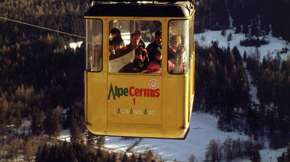 Die Seilbahn im Skigebiet Cermis bei Cavalese in den italienischen Dolomiten
