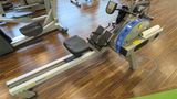 Nochmal ins Fitnessstudio: Das Rudergerät soll noch mindestens 400 Euro wert sein.