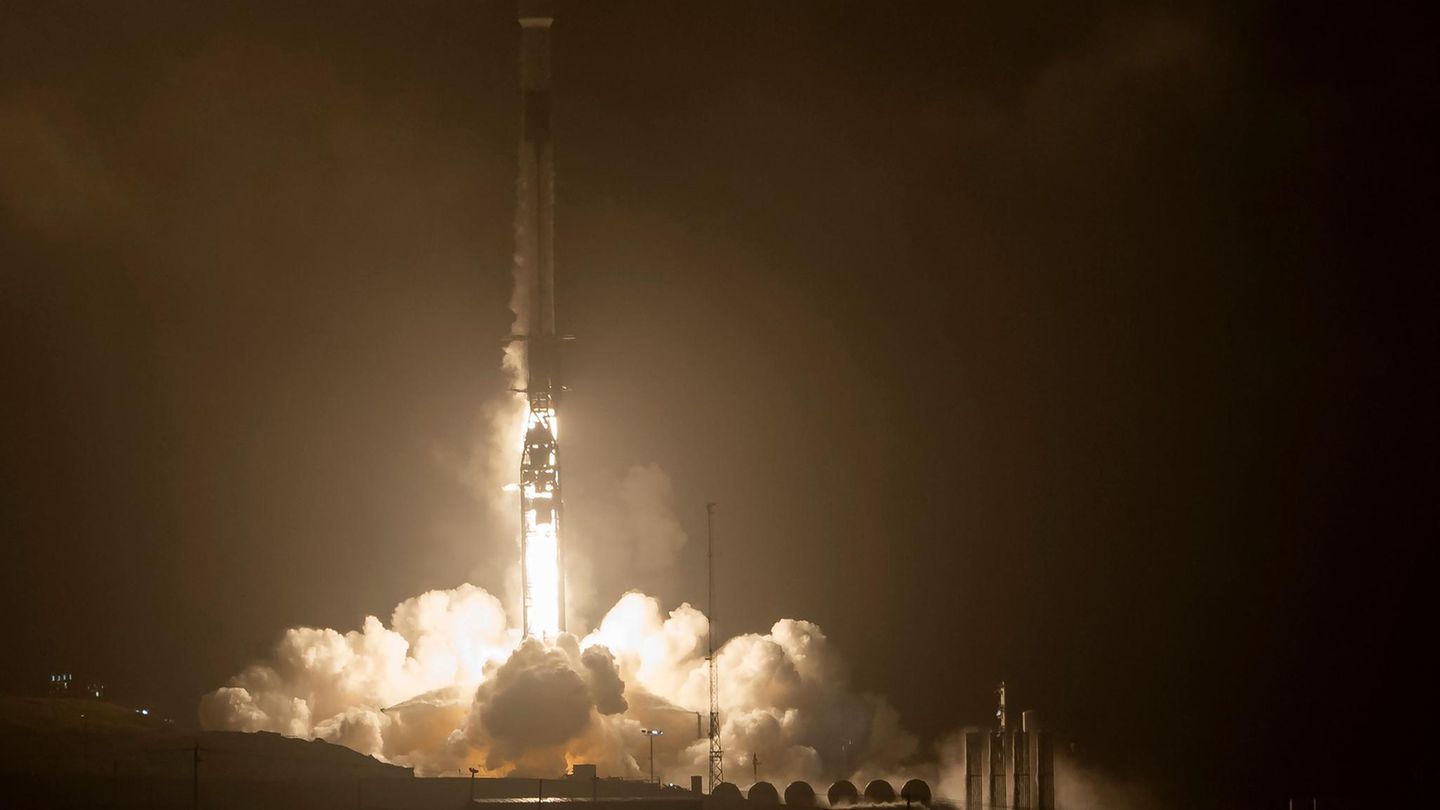 Start einer SpaceX-Rakete