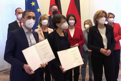 Video: Rheinland-Pfalz ehrt Biontech-Gründer