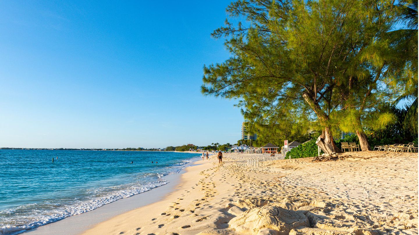 Noch ein Inselstaat hat es in die Top 5 der interantionalen Corona-Impfquoten geschafft: die Cayman Islands. Hier liegt die Quote der doppelt gegen Corona geimpften bei 88,6 Prozent.