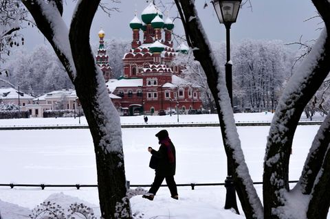 Spaziergänger in Moskau
