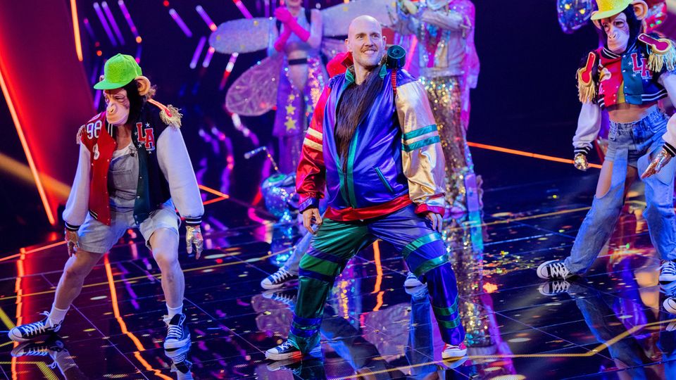 The Masked Dancer-Finale: Oliver Petszokat (Oli P.) steckte unter dem Kostüm des Affen The Masked Dancer-Finale: Oliver Petszokat (Oli P.) steckte unter dem Kostüm des Affen