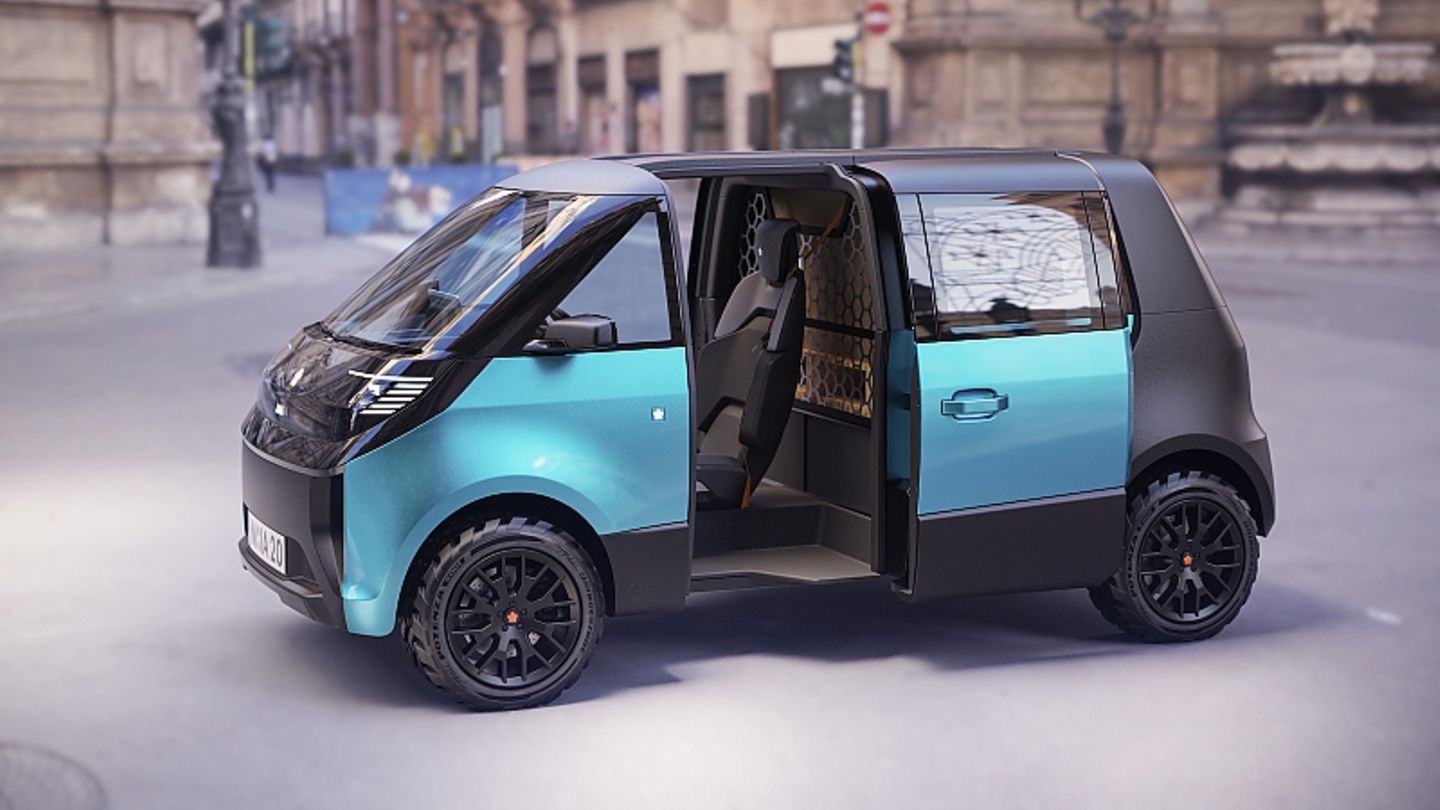 Fox Mia 2.0 learns to drive: in the last few meters