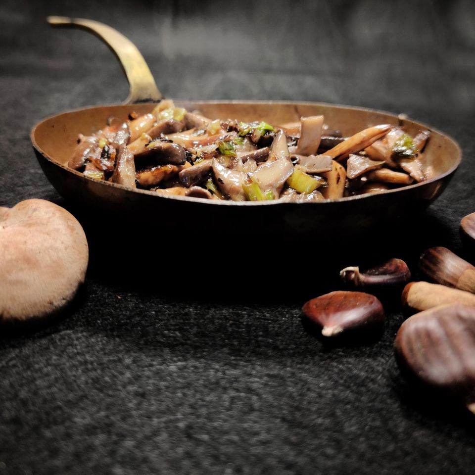 Vegetarische Gerichte aus der Geschichte: Pilze mit Kastanien