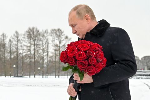 Wladimir Putin am am Gedenktag anlässlich des 78. Jahrestages der Beendigung der Leningrader Blockade