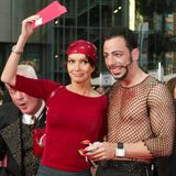 Ihre Freundschaft währt schon seit mehr als 20 Jahren: 2002 besuchte Renzi zusammen mit Harald Glööckler die Deutschlandpremiere von "Spider-Man". Der Modeschöpfer hatte sich zu diesem Anlass ordentlich in Schale geschmissen.