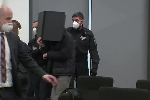 Video: Dresden: Prozess um Juwelenraub aus dem Grünen Gewölbe
