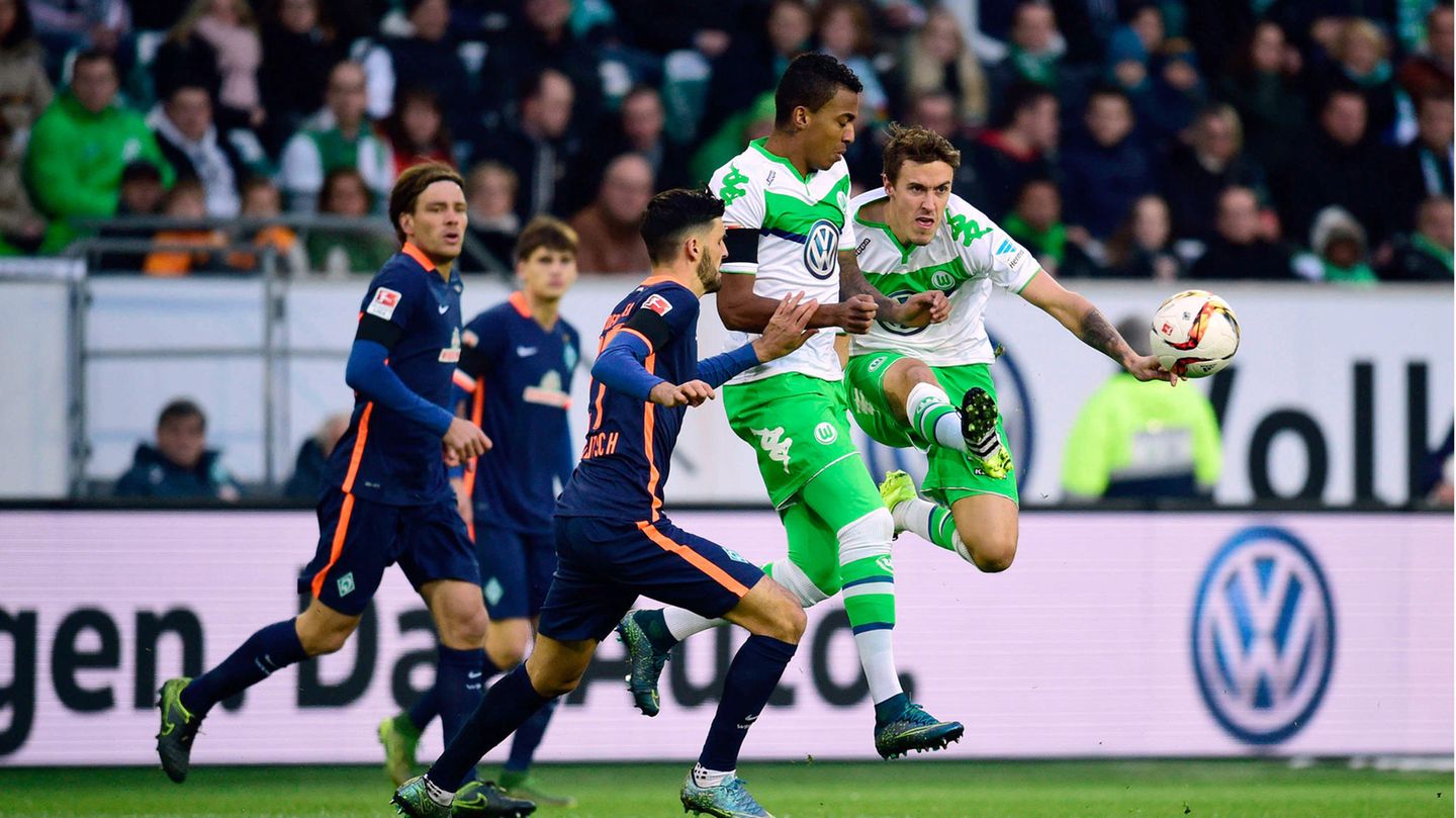 Max Kruse beinm VfL Wolfsburg Max Kruse beinm VfL Wolfsburg