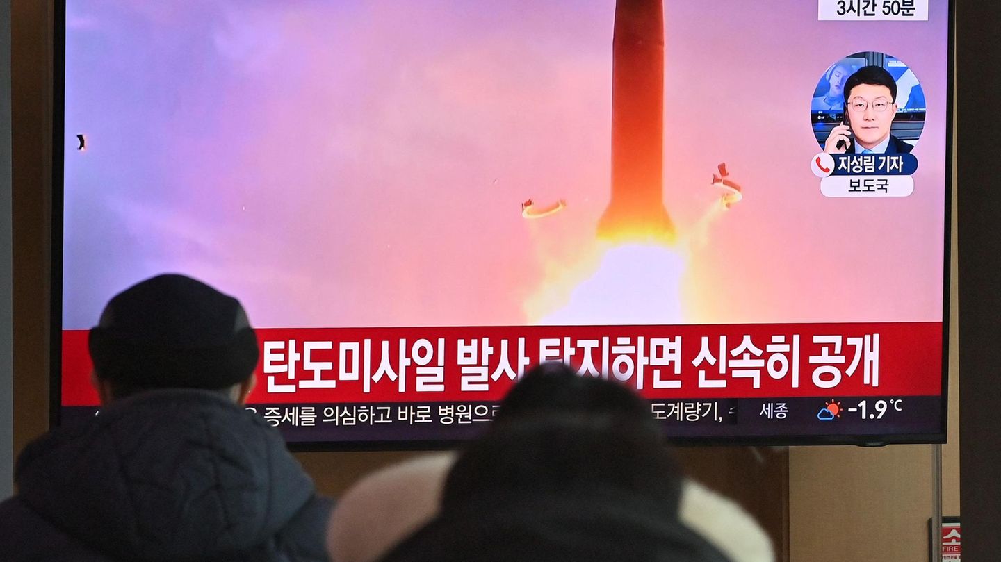 South Korea: North Korea has tested medium-range missile