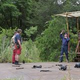 Doctor Bob gibt Eric Stehfest und Peter Althof letzte Instruktionen für die Prüfung