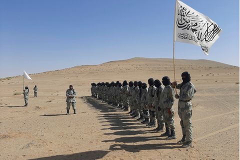 Seit ihrer Machtübernahme sollen die Taliban mehr als 100 Ortskräfte getötet haben