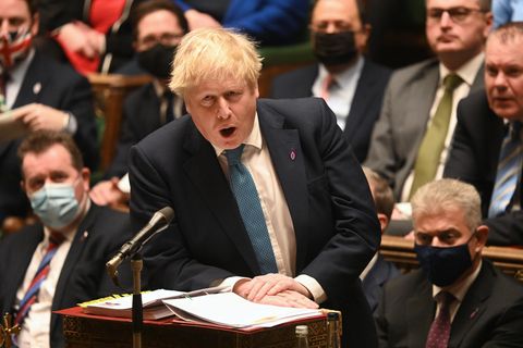 Der britische Premier Boris Johnson muss sich im Parlament unangenehmen Fragen stellen
