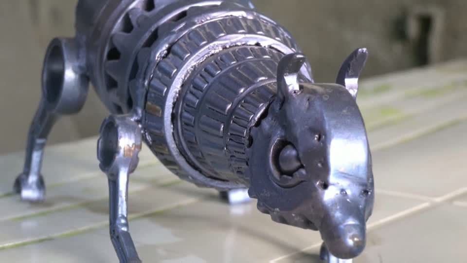 Video: Kunst aus Schrott Video: Kunst aus Schrott
