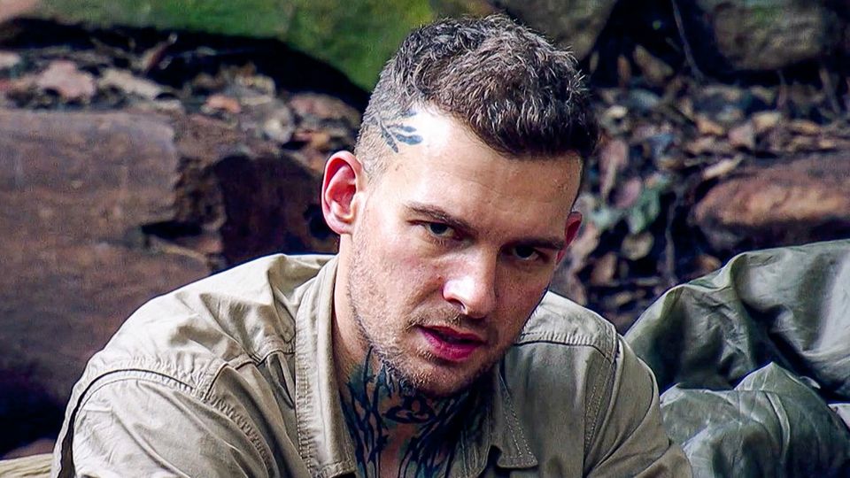 Dschungelcamp: Alle sind wütend auf Eric – "Das Karma schlägt zurück"