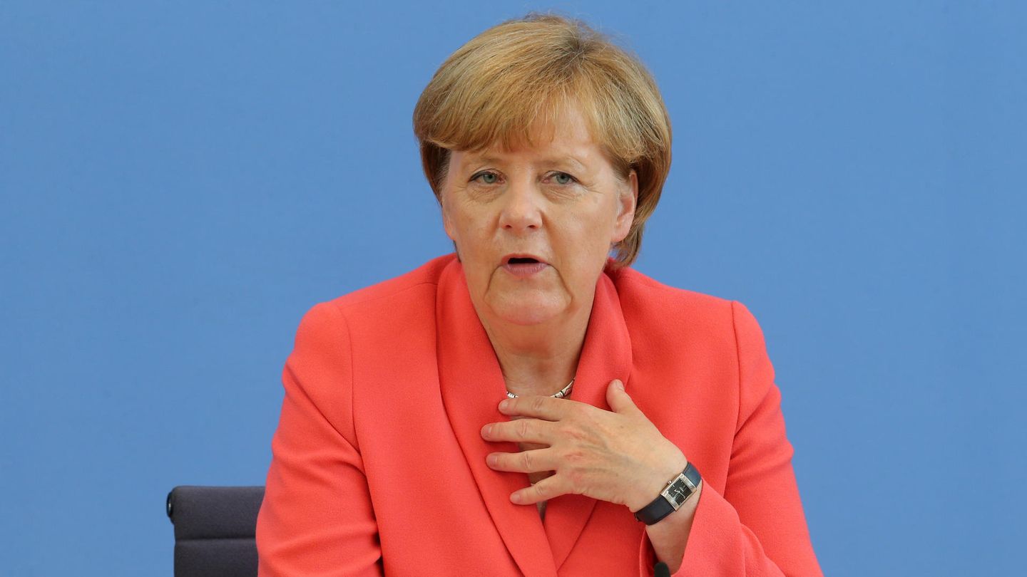 Angela Merkel bei ihrer Sommerpressekonferenz 2015