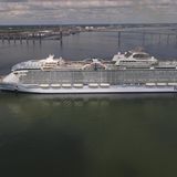 Mit einer Länge von 362 Metern und einer Bruttoraumzahl von 236.857 BRZ schlägt die "Wonder of the Seas" in ihren Maßen all ihre Schwesternschiffe.