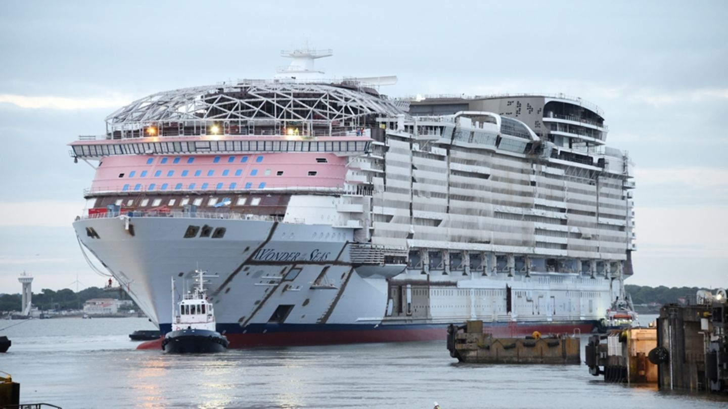 biggest cruise ship wonder of the seas